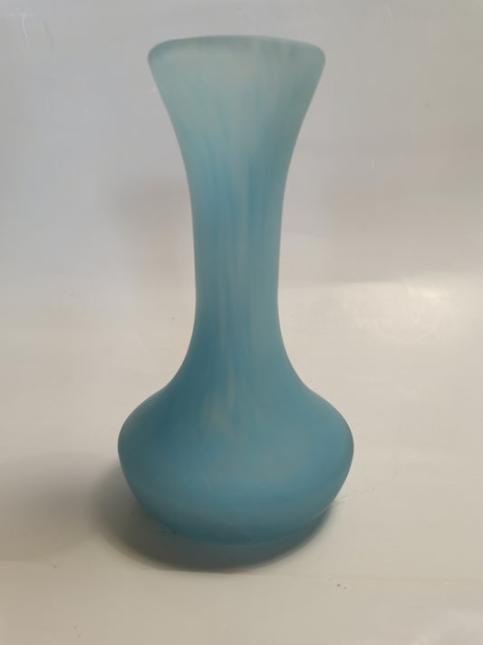 Vase soliflore en opaline bleu ciel